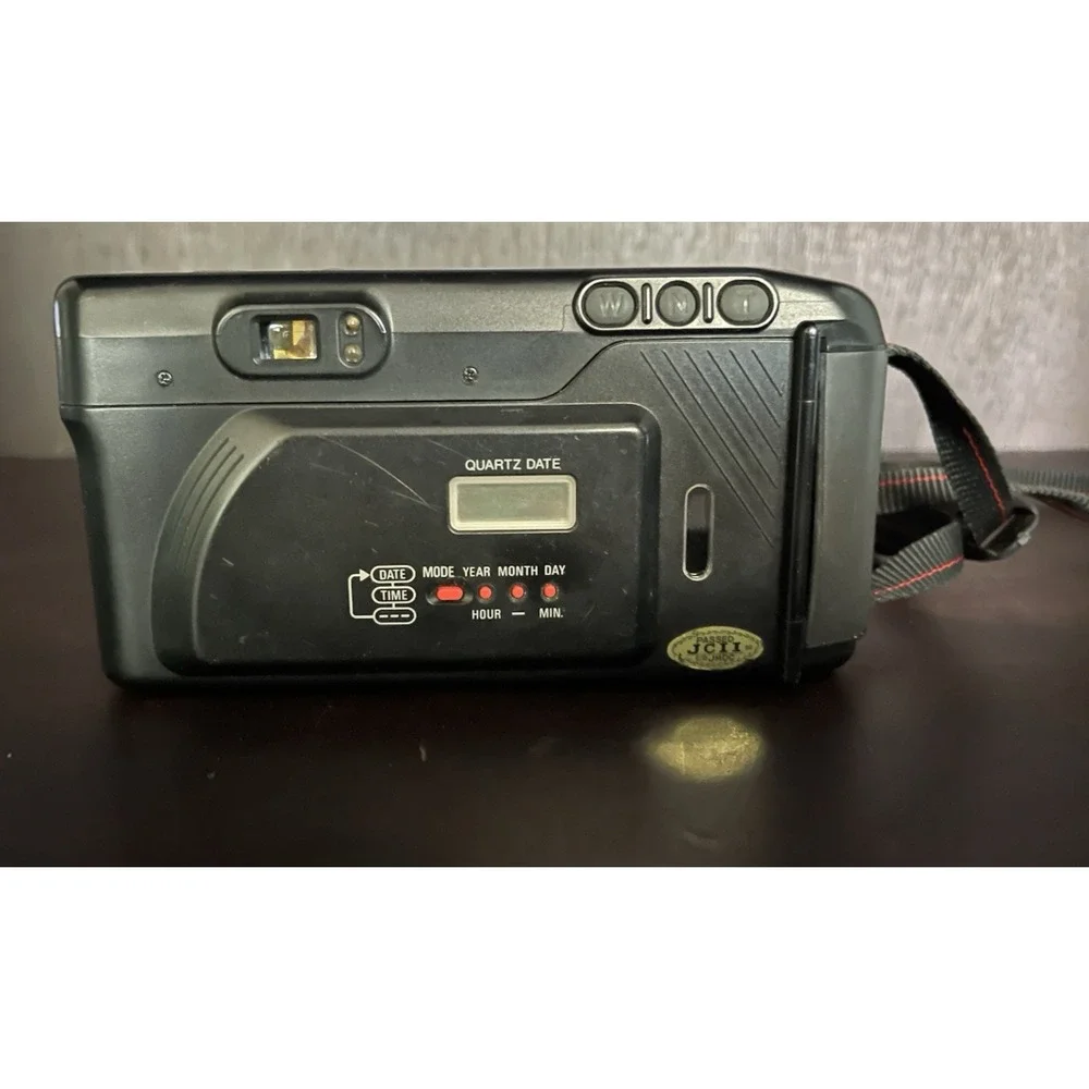 Vivitar 2001‎ Z Series 1 Auto Focus 38-80mm Zoom Film Camera-PARTS OR REPAIR